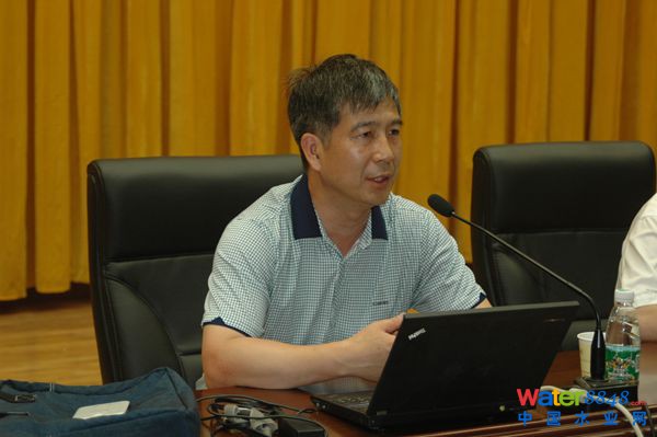 清華大學(xué)環(huán)境學(xué)院副院長(zhǎng)左劍惡教授回母校講學(xué)